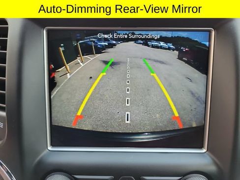 Used 2018 Jeep Grand Cherokee Altitude AWD/4WD image 29