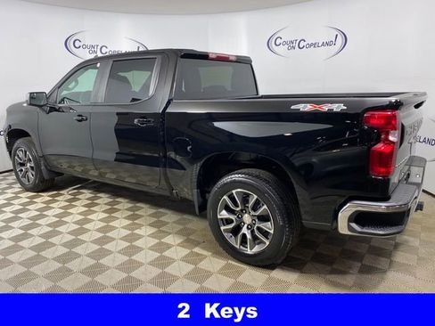 Used 2023 Chevrolet Silverado 1500 LT AWD/4WD image 4