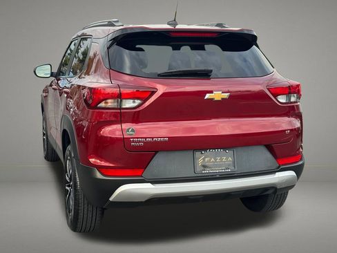 Used 2025 Chevrolet TrailBlazer LT image 3