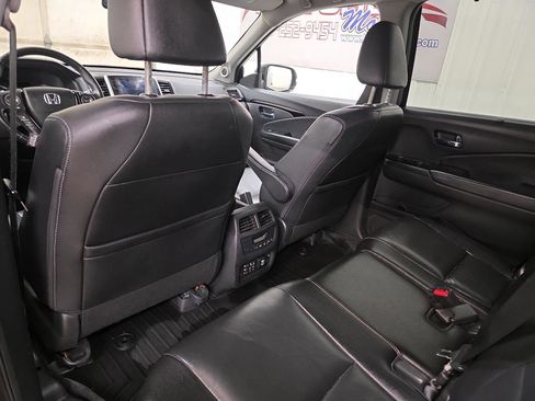 Used 2016 Honda Pilot Touring image 31