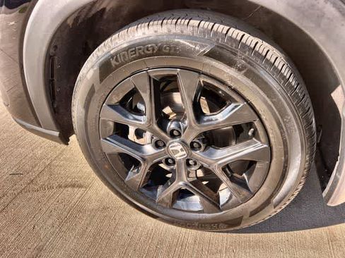 Used 2024 Honda HR-V Sport image 9