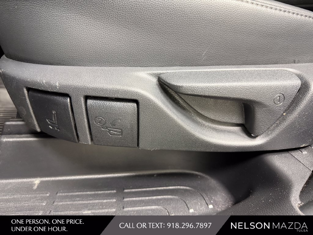 Used 2024 Toyota Highlander XSE FWD image 36