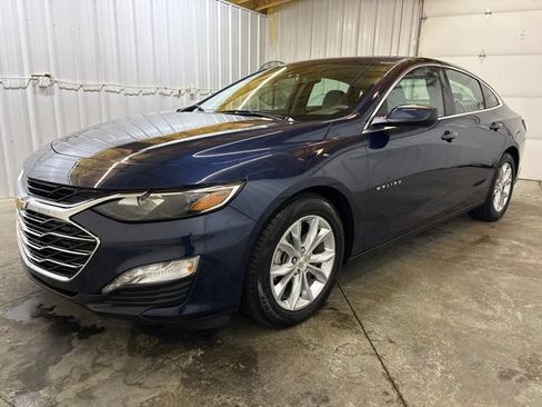 Used 2021 Chevrolet Malibu LT FWD image 3