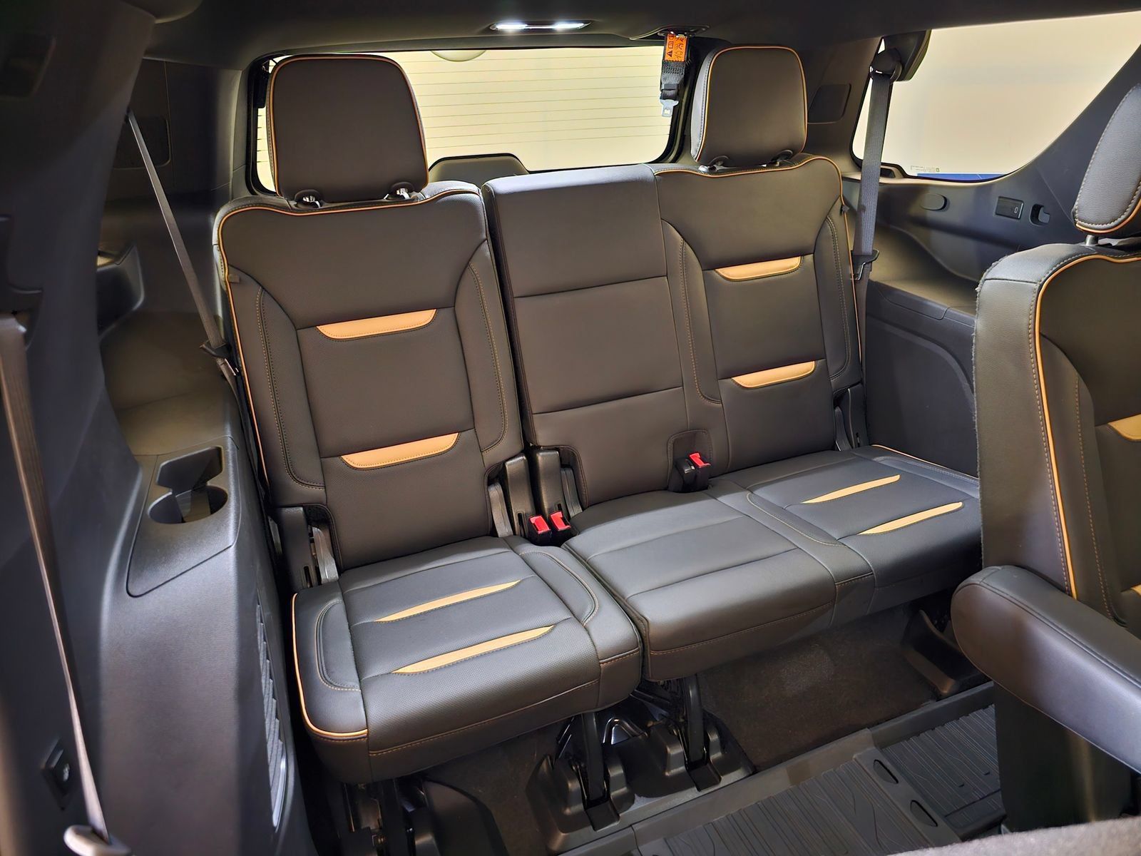 Used 2021 GMC Yukon AT4 w/ Rear Media and Nav Package AWD/4WD image 26