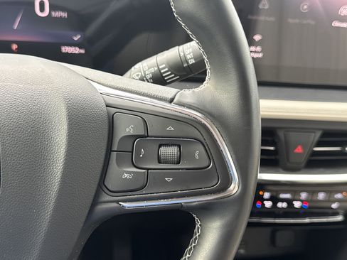 Used 2025 Buick Encore GX Avenir w/ Avenir Convenience Package FWD image 15