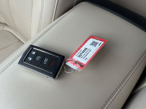 Certified 2025 Jeep Grand Cherokee Limited w/ Luxury Tech Group II AWD/4WD image 13