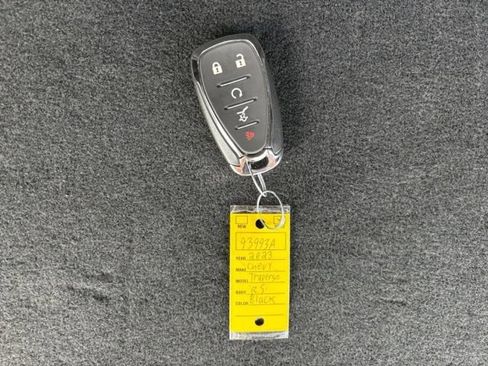 Used 2023 Chevrolet Traverse RS AWD/4WD image 17