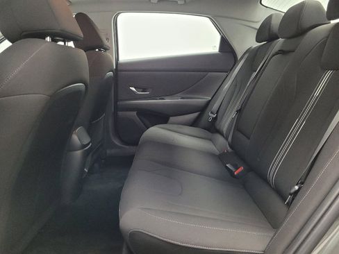 Used 2025 Hyundai Elantra SEL FWD image 18