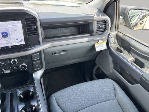 Used 2025 Ford F150 Lightning XLT image 45