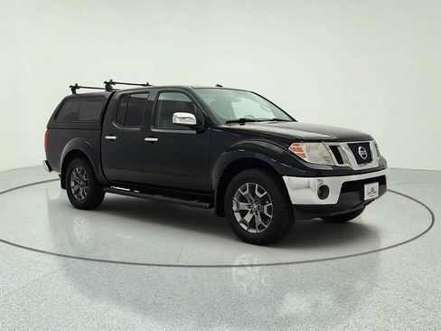 Used 2015 Nissan Frontier SL w/ Moonroof Package AWD/4WD image 8