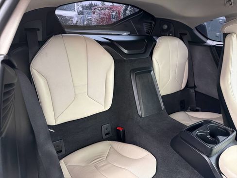 Used 2015 BMW i8 image 20