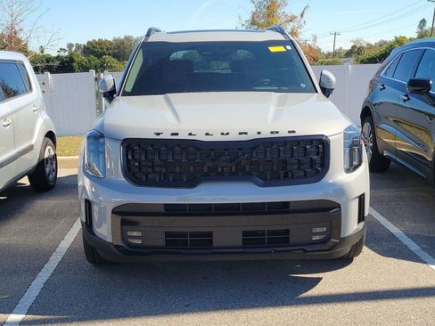 Used 2025 Kia Telluride SX Prestige X-Line image 3