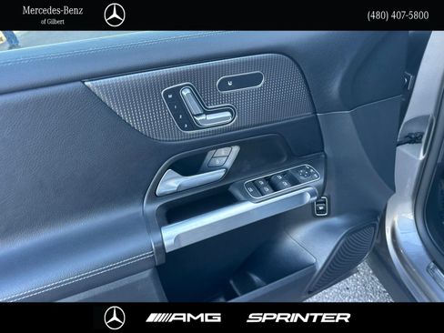 Certified 2022 Mercedes-Benz GLB 250 image 12
