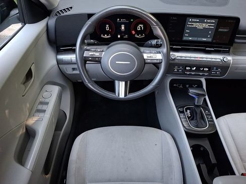 Used 2024 Hyundai Kona SEL AWD/4WD image 12
