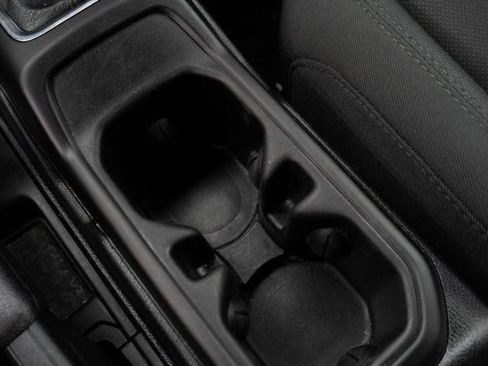 Used 2020 Jeep Gladiator Sport image 28