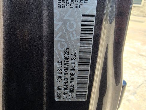 Used 2021 Jeep Wrangler Unlimited Rubicon image 32