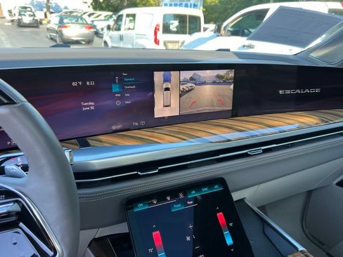 Certified 2025 Cadillac Escalade Sport Platinum AWD/4WD image 22