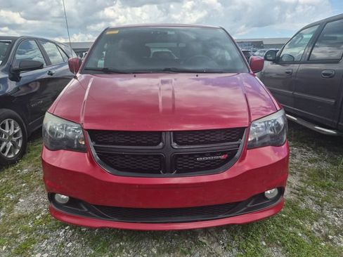 Used 2016 Dodge Grand Caravan SXT FWD image 2
