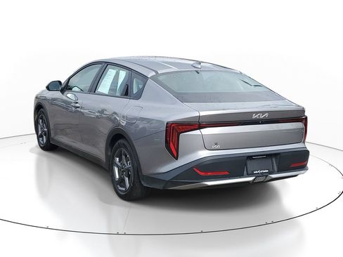 Used 2025 Kia K4 FWD image 3
