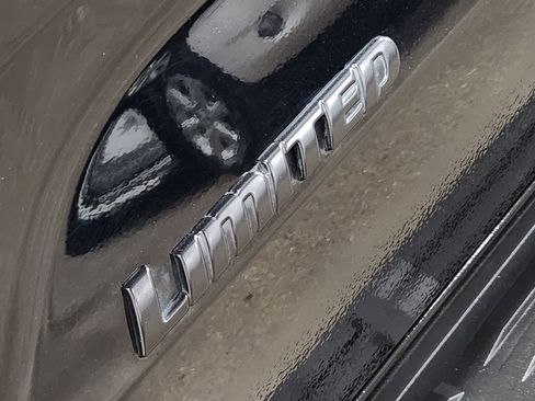 Used 2024 Toyota Sequoia Limited image 28