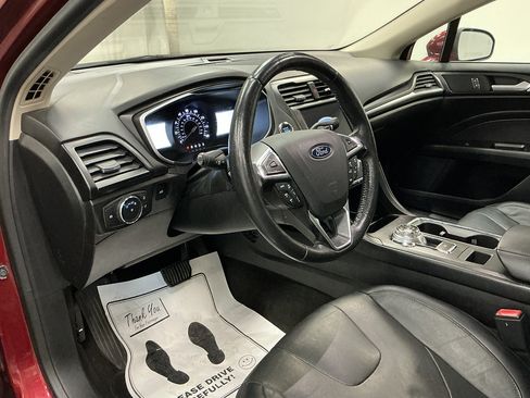 Used 2019 Ford Fusion Titanium AWD/4WD image 10