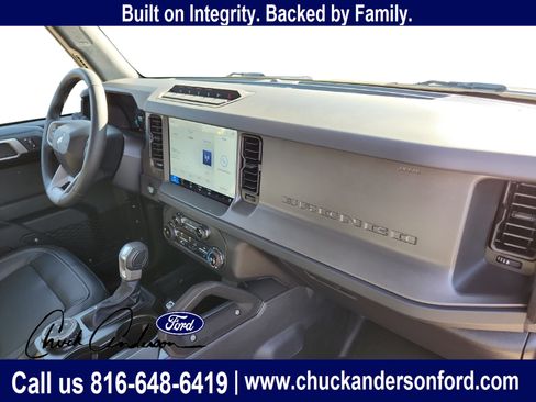 New 2025 Ford Bronco Badlands w/ Sasquatch Package AWD/4WD image 23