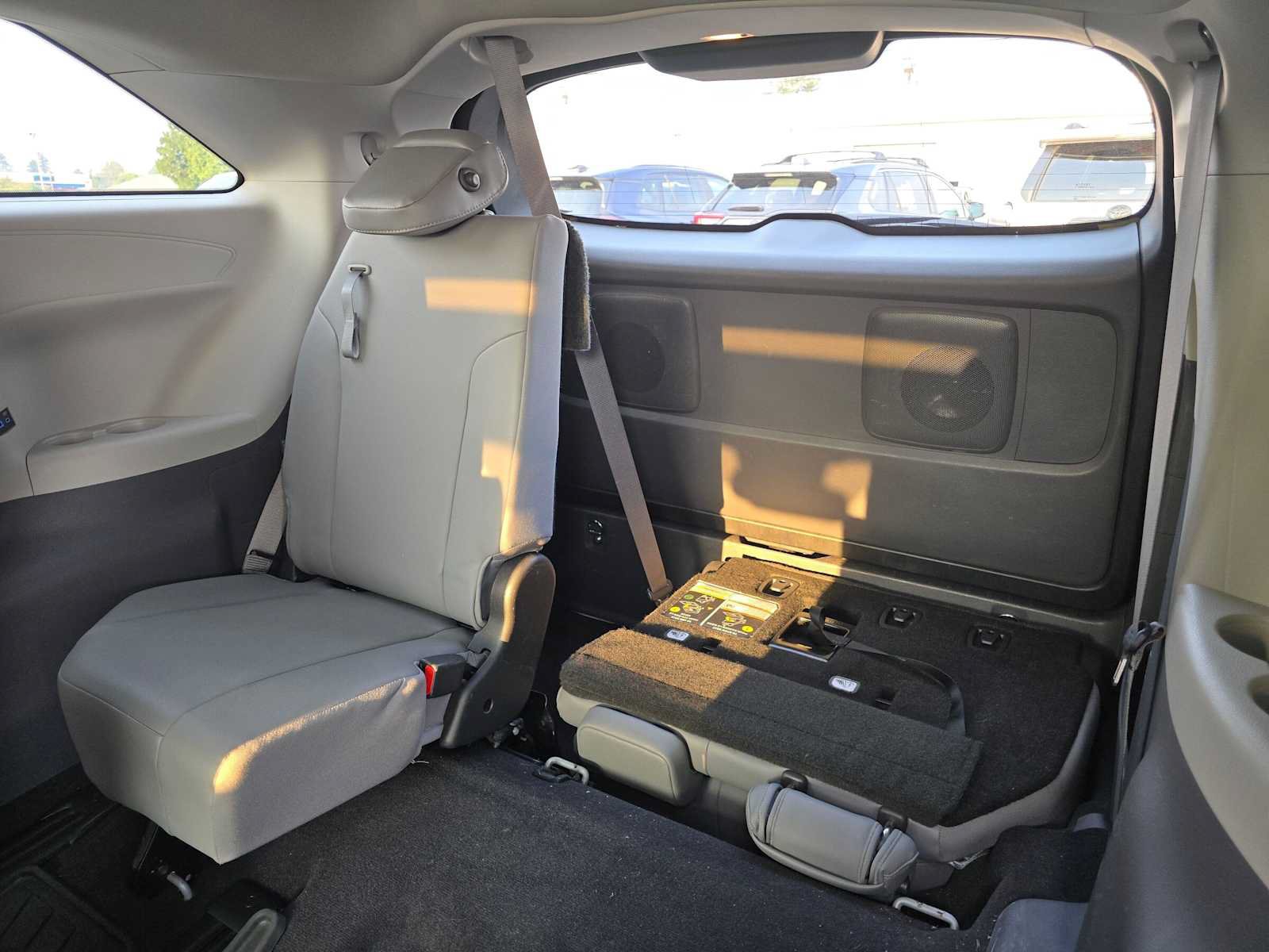 Certified 2021 Toyota Sienna XLE FWD image 20