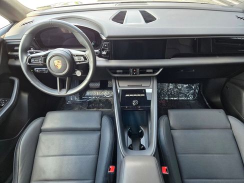 Certified 2025 Porsche Macan 4 Electric AWD/4WD image 15
