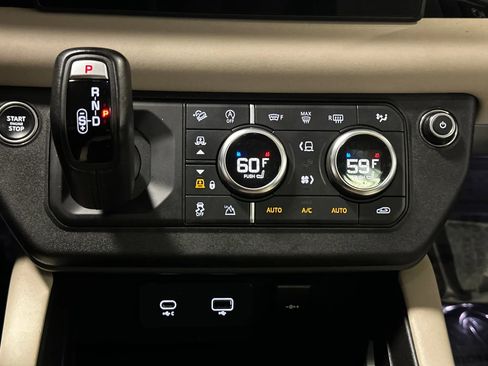 Used 2024 Land Rover Defender 90 X-Dynamic SE AWD/4WD image 36
