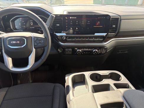 New 2026 GMC Sierra 1500 SLE image 28