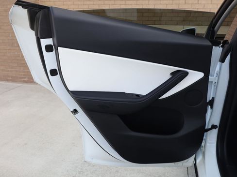 Used 2020 Tesla Model Y Long Range AWD/4WD image 17