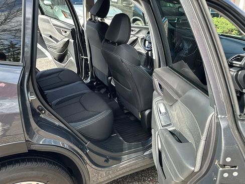 Used 2023 Subaru Forester Premium image 22