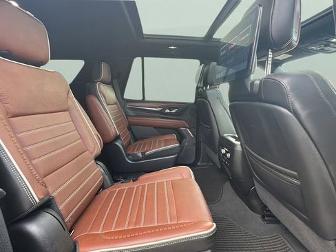 Used 2023 GMC Yukon Denali Ultimate image 31