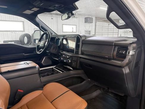 Used 2023 Ford F250 Platinum AWD/4WD image 12