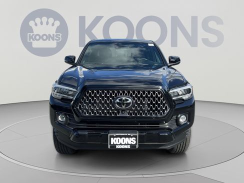 Used 2023 Toyota Tacoma Limited w/ Nightshade Package AWD/4WD image 11