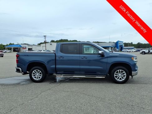 Used 2024 Chevrolet Silverado 1500 LT AWD/4WD image 6