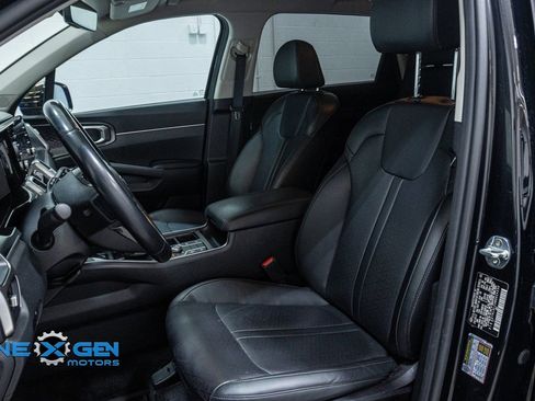 Used 2021 Kia Sorento S image 20