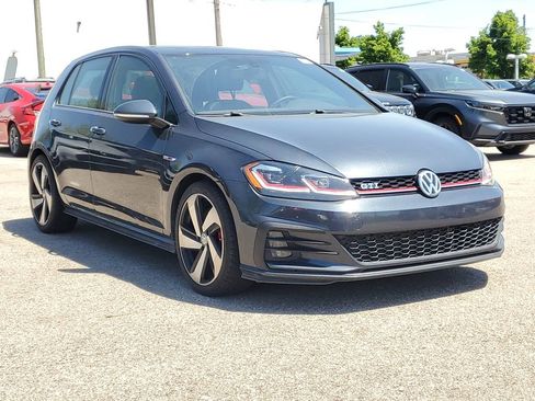 Used 2018 Volkswagen GTI SE w/ SE Leather Package FWD image 4