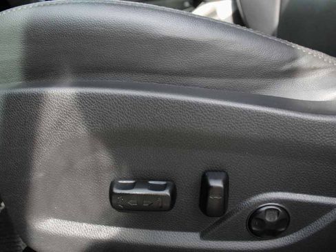 Used 2017 Hyundai Santa Fe Sport FWD image 27