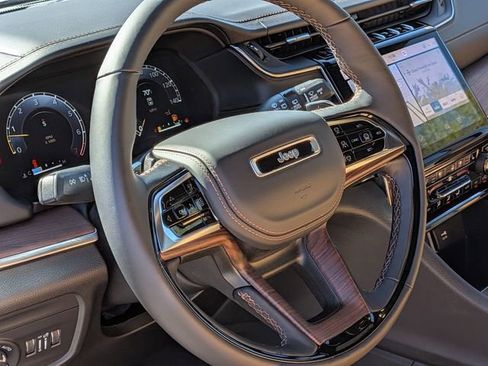 New 2025 Jeep Grand Cherokee Summit w/ Adv Protech Group IV image 17