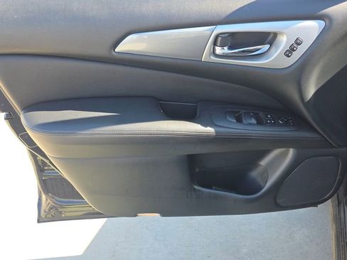 Used 2020 Nissan Pathfinder SL AWD/4WD image 23