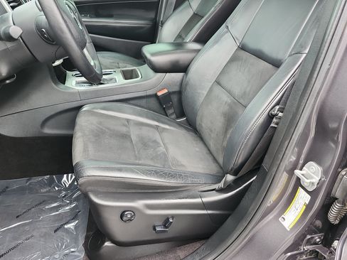 Used 2018 Jeep Grand Cherokee Altitude AWD/4WD image 10