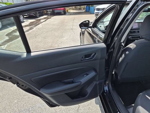 Used 2025 Nissan Altima 2.5 SV FWD image 26