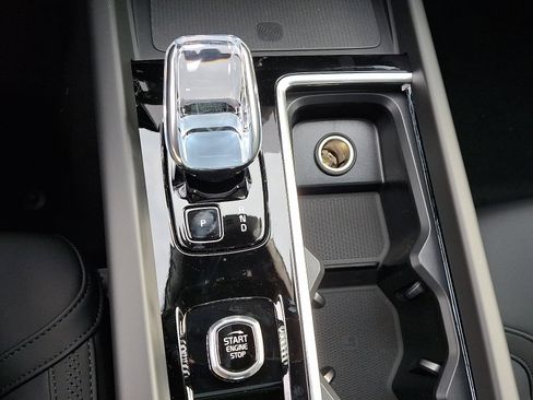 New 2026 Volvo XC60 B5 Plus w/ Protection Package Premier image 9