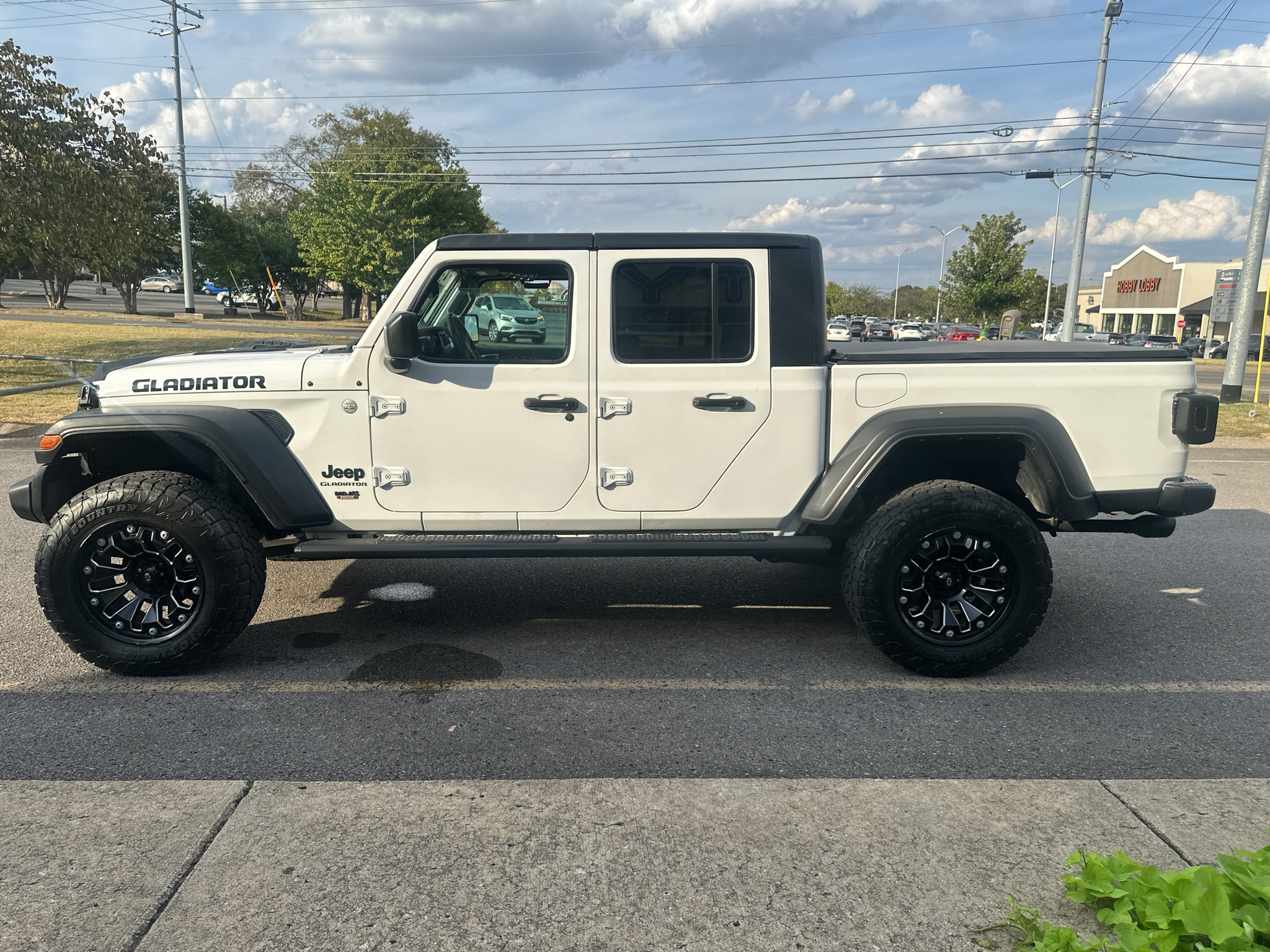 Used 2020 Jeep Gladiator Sport w/ Quick Order Package 24S AWD/4WD image 7