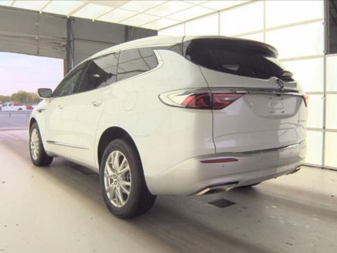 Used 2023 Buick Enclave Essence w/ Experience Buick Package AWD/4WD image 5