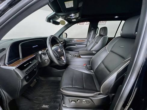 Used 2023 Cadillac Escalade Premium Luxury w/ LPO, Floor Liner Package AWD/4WD image 10
