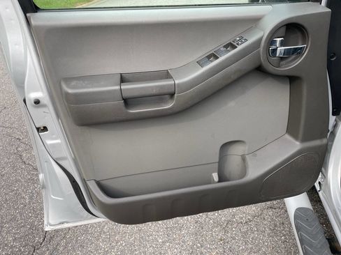 Used 2010 Nissan Xterra S image 16