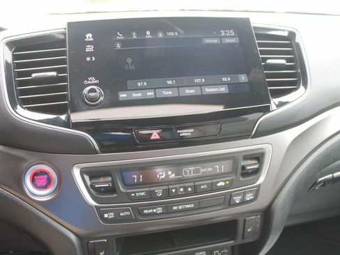 Used 2023 Honda Passport EX-L image 11