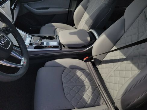 New 2026 Audi SQ7 Premium Plus AWD/4WD image 16